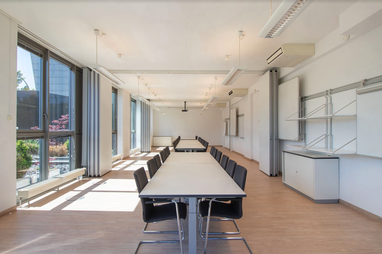 Konferenzraum 1 — demnächst verfügbar